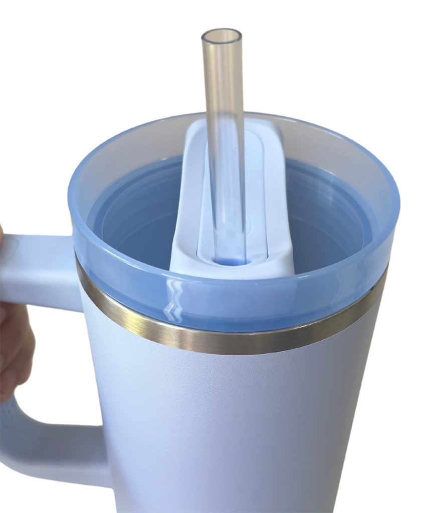 Oasis / Stanley lid design - lid in drinking straw position